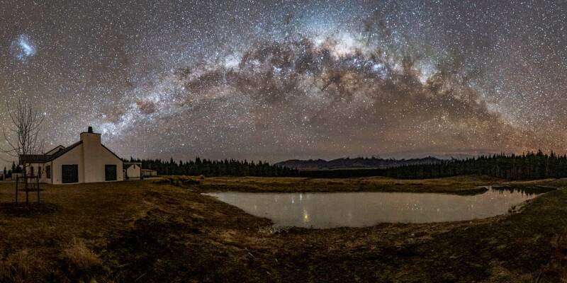 Mt. Cook Lakeside Retreat under clear, star-filled skies in New Zealand