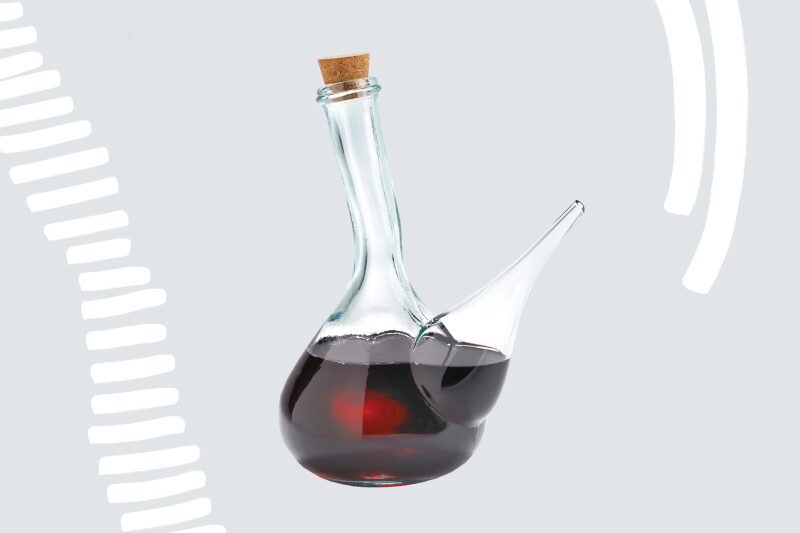Wine pitcher