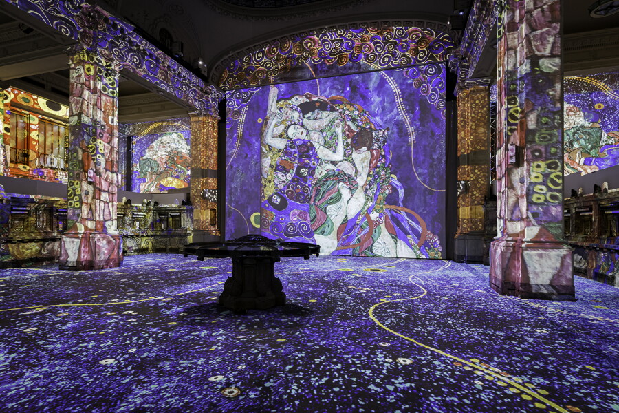 Hall des Lumières Digital Art Center Opens in NYC - AFAR