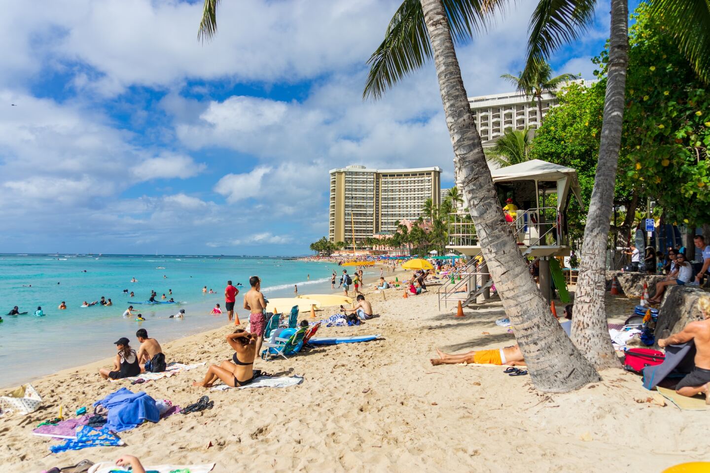 Waikīkī, Hawaii in the daytime