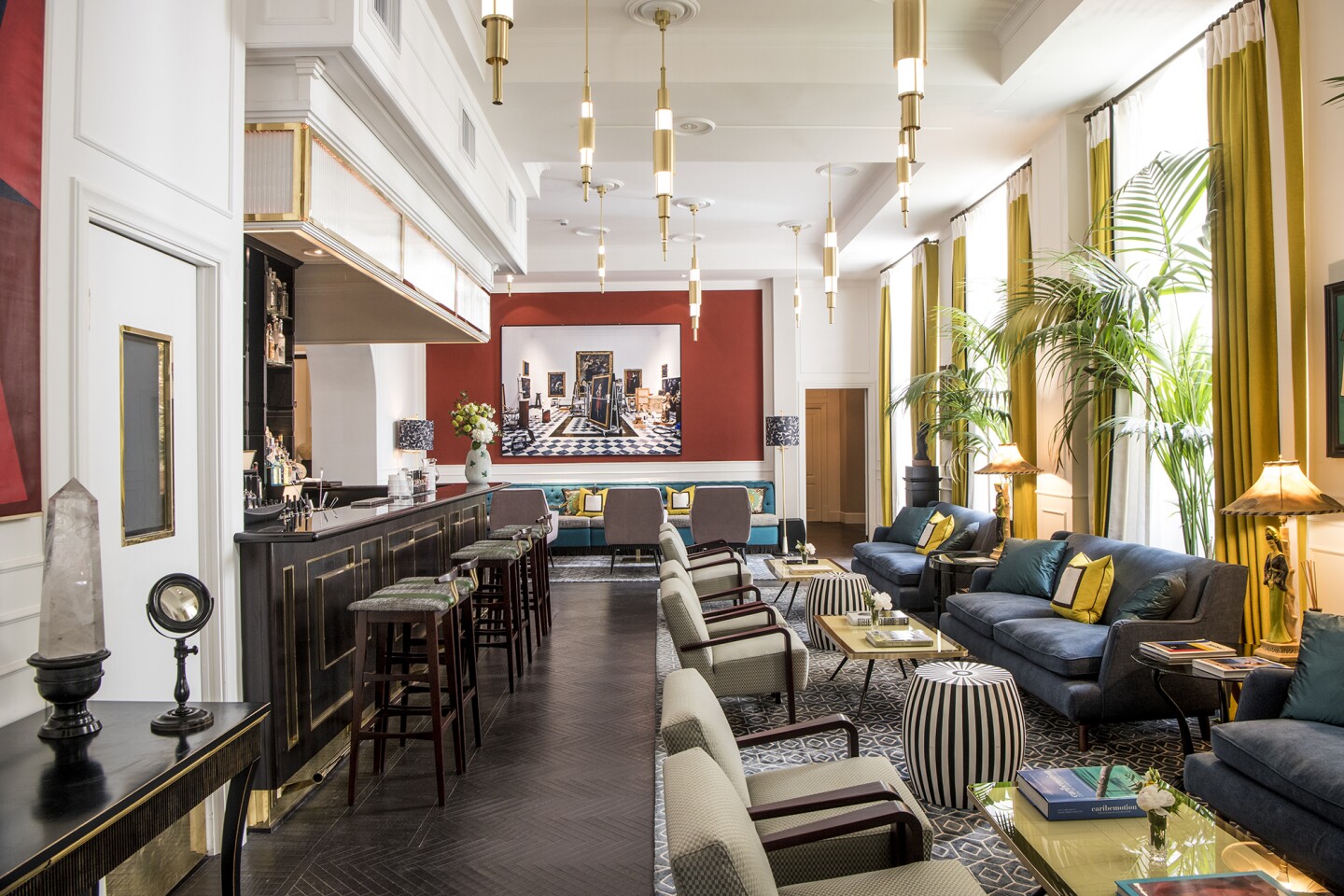 The lobby bar at Hotel Vilòn