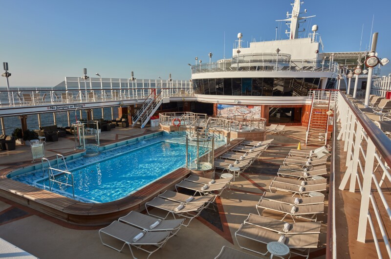 Cunard’s Queen Elizabeth offers more than 140 shore excursions on its Inside Passage circuit.