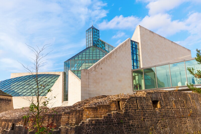 I.M. Pei designed the Mudam Luxembourg, which is located in Park Draï Eechelen, overlooking Luxembourg’s historic city center.