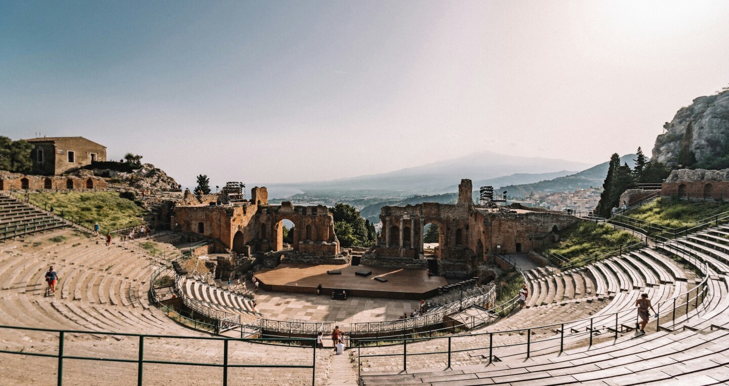 6.federico-di-dio-photography-Zw_CMLoNILg-unsplash.jpg