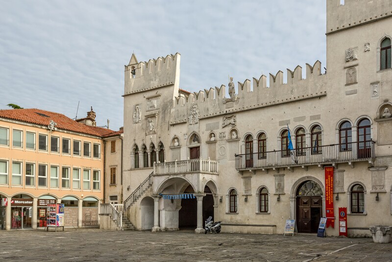 Koper’s Praetorian Palace features a fascinating mix of Gothic, Renaissance, Venetian, and baroque styles.