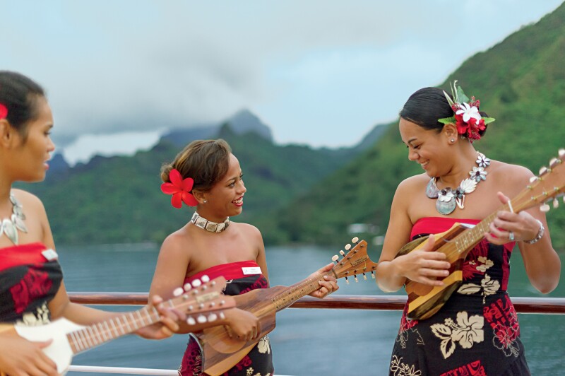Les Gauguines and Les Gauguins are The Gauguin's own troupe of Polynesian host/entertainers.