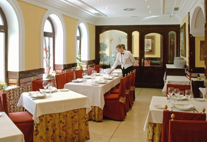 El Faro restaurant, Cadiz, Spain,        
RM