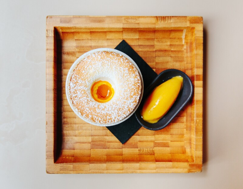 The pineapple-lychee soufflé from Les Fables de la Fontaine