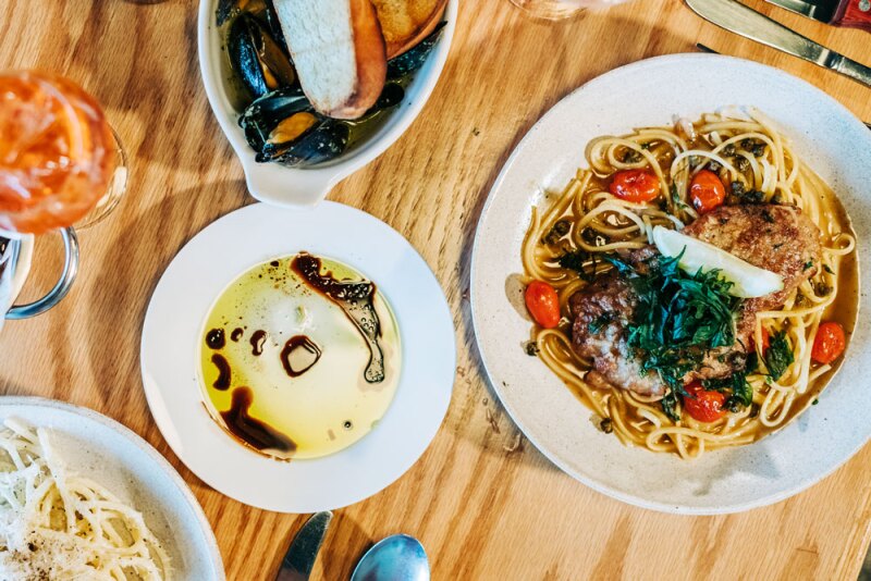 NeighborhoodFood-Aurora-Bettola-Bistro-2.jpg