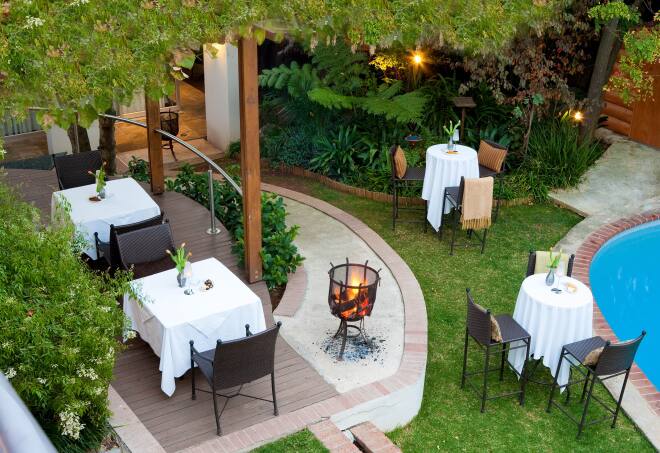 Clico_2012_garden_dining.jpg