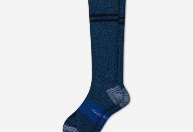 The mens socks range from size 6 to size 16.