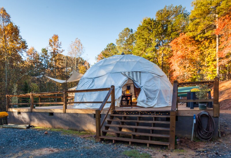 Elaste’Yi’s glamping dome