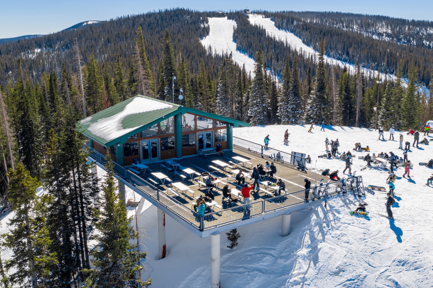 Fuel up at 11,000 feet at Sunrise Park Resort’s Apache Peak Lodge.