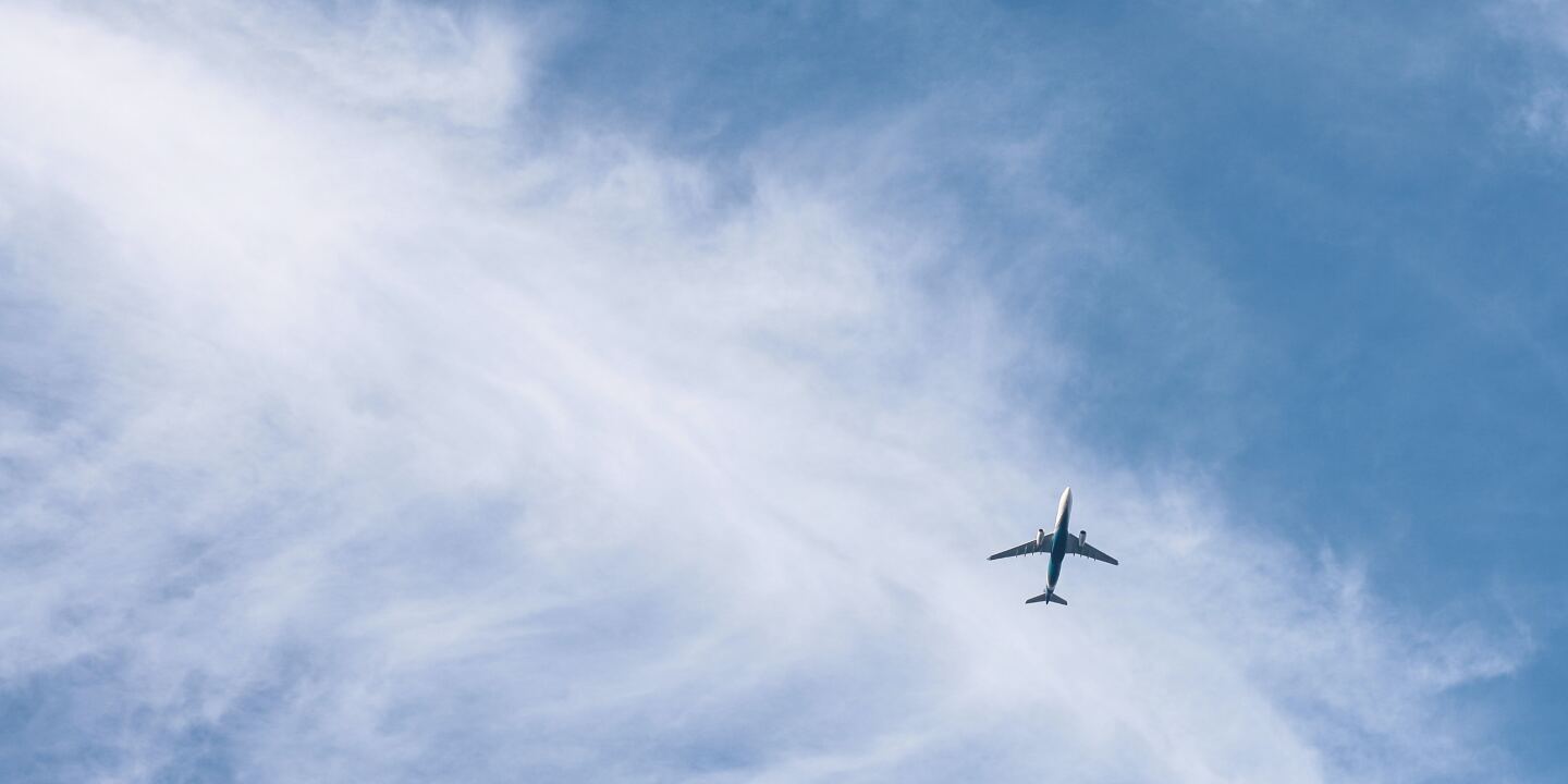 Flight Tracking Made Easy, Apps and Services to Use - AFAR