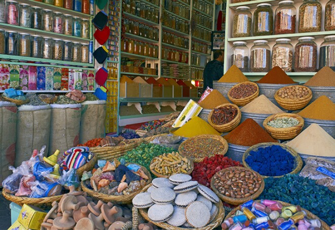 Spice shop, Rahba Kedima Square, Place des Epices, Medina, Marrakech, Marrakesh-Tensift-El Haouz region, Morocco