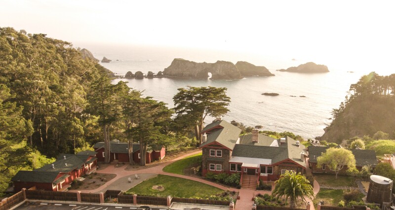 Elk’s atmospheric Harbor House Inn sits on a cove overlooking Wharf Rock and Casket Rock.