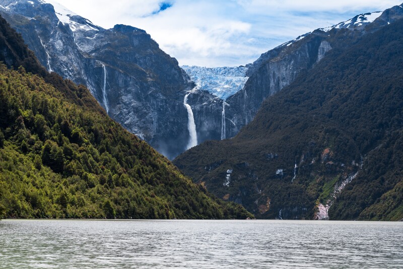 Expect dramatic vistas like the Queulat glacier and its twin waterfalls at Queulat National Park at every park along the route.