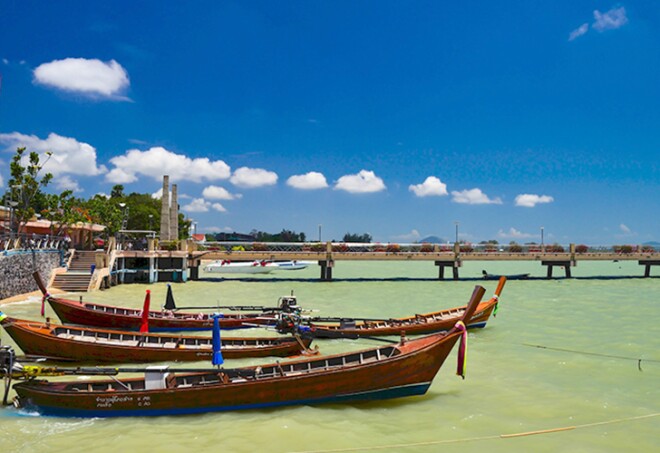 LongtailBoat_20AGE_20fotostock_20ESY-011657060.jpg