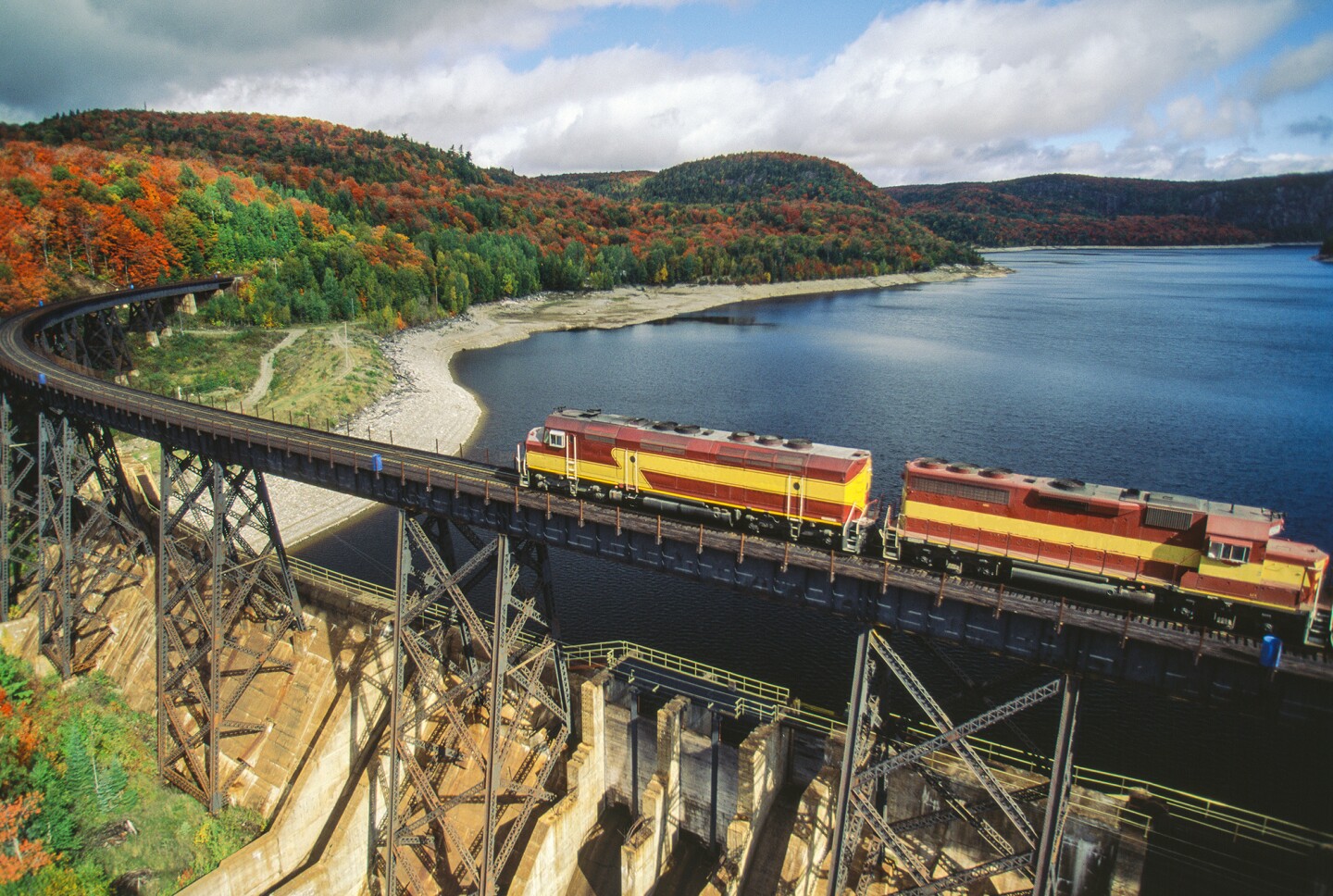 13 Most Beautiful Train Rides for Fall Foliage - AFAR