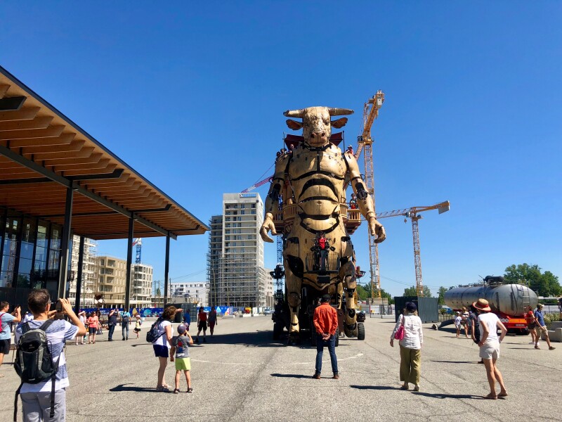 Visitors to La Halle de la Machine can watch Asterion from the ground (or his back) during performances.
