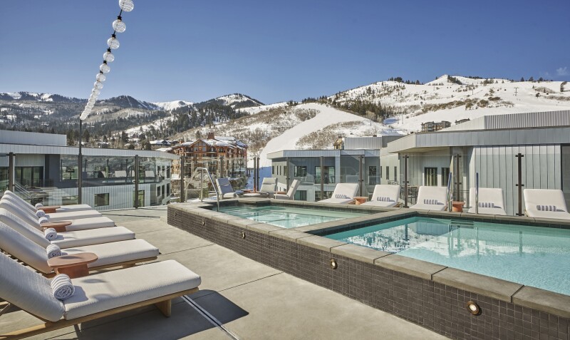 The rooftop pool of the Pendry Park City