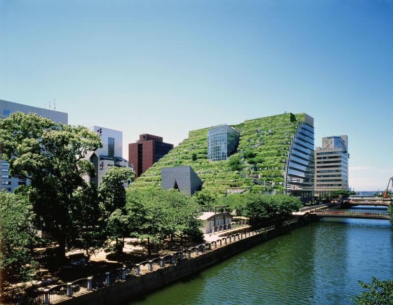 ACROS Fukuoka Prefectural International Hall has green space and hosts concerts and events.