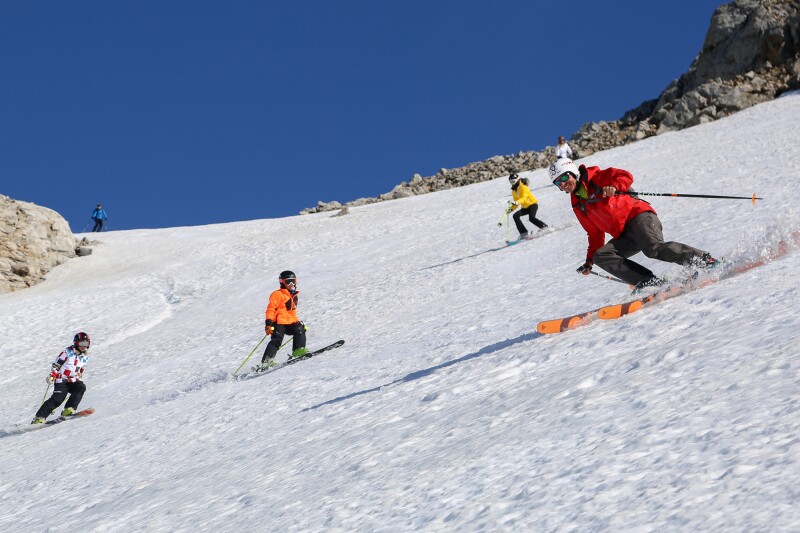 Tordrillo Mountain Lodge’s Kings and Corn experience takes guests heli-skiing on glorious, sunny days, then fishing for king salmon at night.