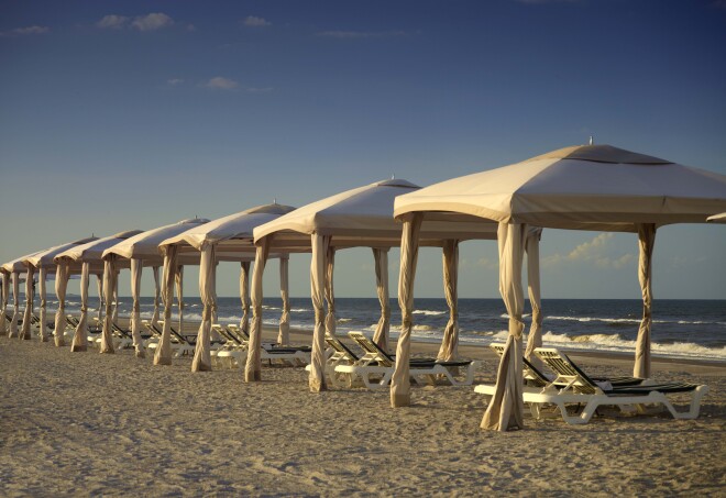 Beach Cabanas – image courtesy of OMNI Amelia Island Plantation