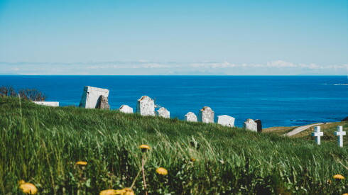 Cemetery-rod-long-unsplash.jpg