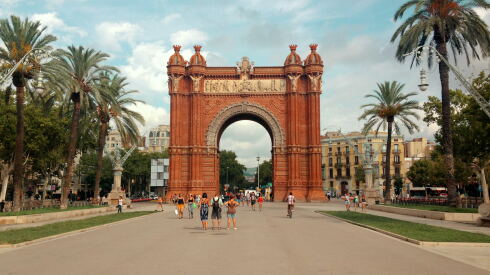 Embrace Spain's second largest city's rich art and architecture including the Arco de Triunfo