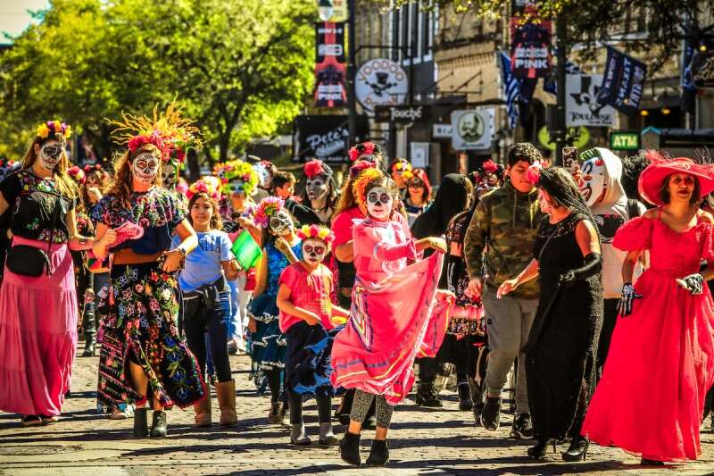 The Mexic-Arte's Museums Dia de los Muertos Parade