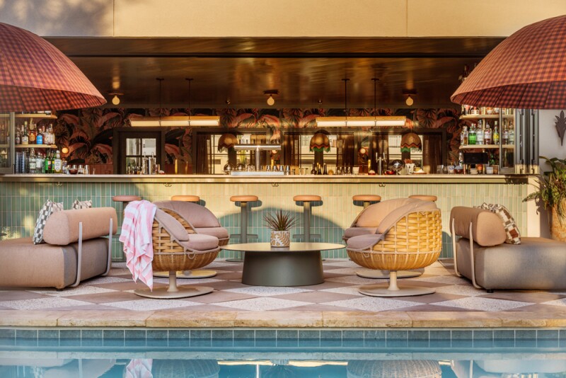 Join the locals at Little Palm for poolside beers and oysters.